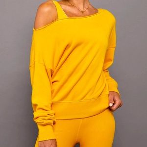 Carbon 38 Yellow Sweatshirt